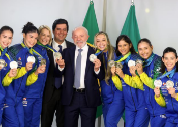 Lula anunciou a criação da Universidade dos Esportes no Brasil, projeto que fomentará diferentes modalidades, apoiará atletas com o Bolsa Atleta e incentivará o esporte feminino e olímpico