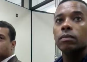 O STF decidiu manter Robinho preso em regime fechado em Tremembé (SP). O ex-jogador foi condenado na Itália a 9 anos por estupro coletivo em 2013.