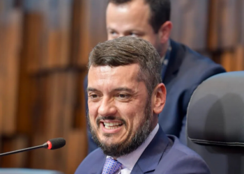 A Alerj confirmou que os concursados da segurança pública de 2014 serão convocados. O acordo, articulado por Rodrigo Bacellar com o governo e o MP-RJ, será assinado em 10 de setembro.