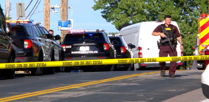 Em menos de 24 horas, Minneapolis registrou quatro ataques a tiros, incluindo uma escola católica. Polícia investiga se casos têm conexão.