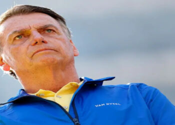 Em documento de 197 páginas ao STF, defesa de Bolsonaro rebate acusações de golpe e diz que ex-presidente garantiu transição pacífica. #BolsonaroSTF #TramaGolpista