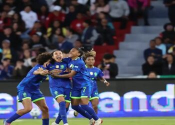 Brasil conquista nono título da Copa América Feminina em final emocionante contra a Colômbia (4-4, 5-4 nos pênaltis). Marta marca dois gols, mas perde pênalti; Lorena vira heroína. Confira os melhores momentos!