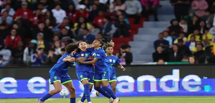 Brasil conquista nono título da Copa América Feminina em final emocionante contra a Colômbia (4-4, 5-4 nos pênaltis). Marta marca dois gols, mas perde pênalti; Lorena vira heroína. Confira os melhores momentos!