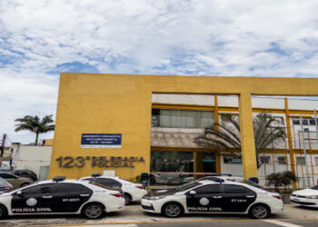 Com média de 99,6% de efetividade, a 123ª Delegacia de Polícia Civil de Macaé lidera o ranking estadual. Integração entre município e forças de segurança tem reduzido criminalidade.