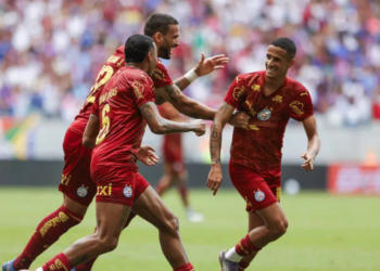 Santos sofre derrota para Bahia e segue em situação complicada no Brasileiro