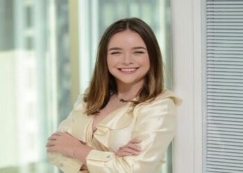 Aos 25 anos, Layse Dias, natural do Rio Grande do Norte, embarca para Harvard após trajetória marcada por superação, entrada precoce na UFRN e carreira jurídica de destaque.