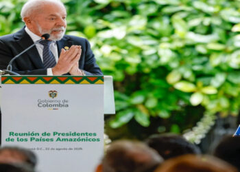 Em discurso na Colômbia, Lula critica unilateralismo de Trump e anuncia envio de convite formal para a COP30. Presidente cobra financiamento real de nações ricas e diz que conferência precisa sair da "mesmice".