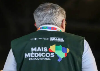 Governo Trump revoga vistos da esposa e filha do ministro Alexandre Padilha e amplia sanções ligadas ao programa Mais Médicos, em meio a novas tensões diplomáticas entre Brasil e EUA.