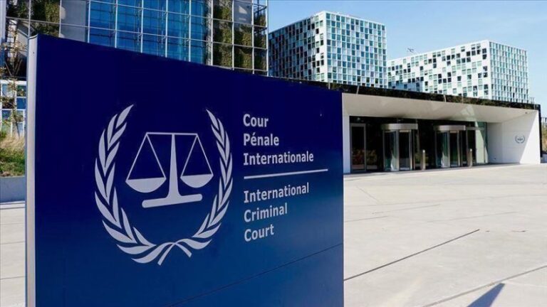 EUA anunciam novas sanções contra juízes e promotores do TPI, congelando seus ativos no país. Medida é uma retaliação direta a investigações sobre Israel e Afeganistão.