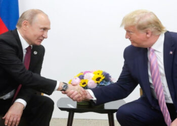 Putin e Trump terão encontro no Alasca nesta sexta-feira (15), o primeiro desde 2019, para discutir a crise ucraniana e outros temas estratégicos.