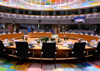 União Europeia propõe sanções a Israel por violações em Gaza, incluindo o congelamento de fundos para startups. Bloco está dividido, mas pressão internacional cresce diante da crise humanitária.