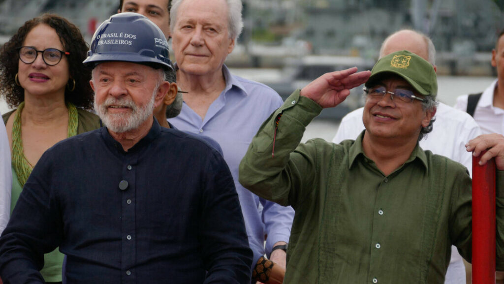 Em evento com Lula, Gustavo Petro defendeu a legalização da cocaína como solução para o narcotráfico e criticou a política antidrogas dos EUA, que, segundo ele, trouxe mais mortes e violência à América Latina.