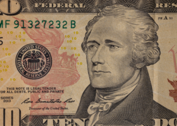 O dólar encerrou a semana cotado abaixo de R$ 5,40, refletindo o fluxo de capitais estrangeiros para ativos brasileiros e expectativas de corte de juros nos EUA.