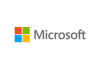 Salesforce, Microsoft e CrowdStrike anunciam cortes de milhares de funcionários, justificando eficiência com IA. Especialistas alertam para os riscos sociais da substituição tecnológica.
