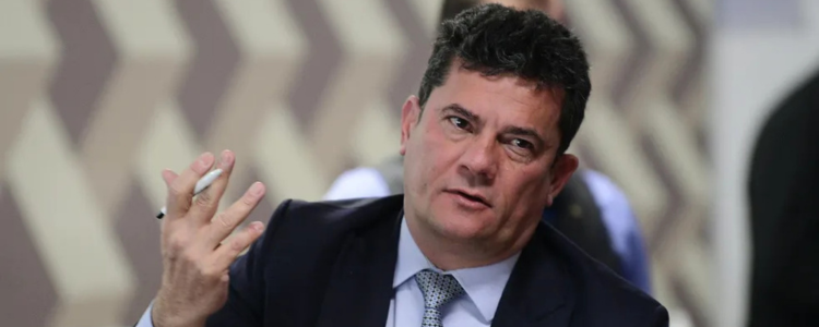 O Supremo Tribunal Federal marcará para 3 de outubro o julgamento de Sérgio Moro por calúnia contra Gilmar Mendes. A decisão poderá impactar a carreira do senador e será conduzida pela Primeira Turma do STF.