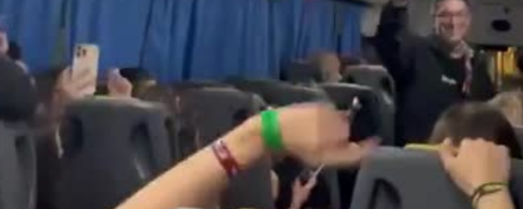Vídeo mostra estudantes da Escola Humanos, em Canning, cantando ato antissemita em Bariloche; escola e presidente argentino Javier Milei condenam episódio.