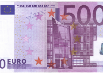 O Banco Central Europeu manteve as taxas de juros em setembro, em 2%, 2,15% e 2,40%, adotando postura cautelosa frente à inflação e instabilidade internacional.