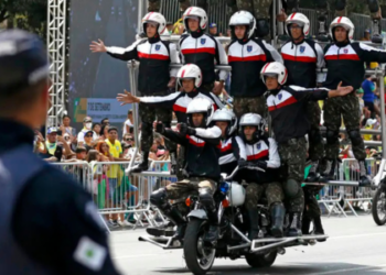 O desfile de 7 de Setembro em Brasília terá como tema "Brasil Soberano", com ênfase na soberania nacional, COP30 e PAC. Confira a programação e regras de acesso.