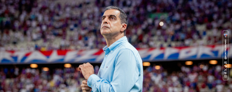 Fortaleza Esporte Clube desliga o treinador Renato Paiva e sua equipe. Entenda os motivos da decisão do Leão do Pici e o cenário do clube no Campeonato Brasileiro e na Copa Libertadores. Notícia completa aqui.