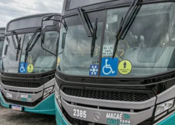 Eleitores poderão usar ônibus gratuitamente em Macaé no domingo de votação; frota seguirá padrão de dias úteis.