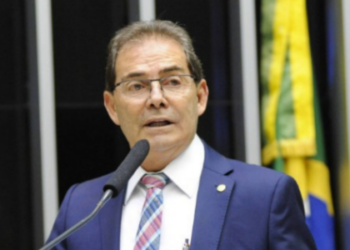 O deputado Paulinho da Força será relator do projeto de anistia a condenados por atos golpistas. Oposição quer incluir Bolsonaro, enquanto Centrão defende restrições.