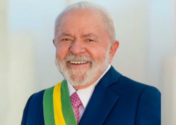 O presidente Lula sancionou a Lei Felca, que protege crianças e adolescentes na internet, obriga plataformas digitais a adotar controles parentais e cria fiscalização pela ANPD.