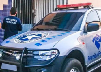 Força-tarefa da PF e Receita Federal, em cooperação com Irlanda e EUROPOL, desarticula organização criminosa que traficava mulheres para exploração sexual. 5 prisões e 30 buscas foram realizadas no Brasil.