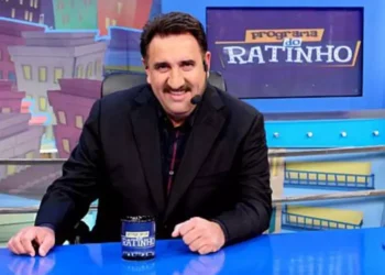 Ratinho obtém residência no Paraguai em meio a movimento de empresários brasileiros rumo ao país vizinho.