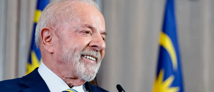 O presidente Lula sancionou a lei que cria o Sistema Nacional de Educação (SNE), que coordena ações entre União, estados e municípios para melhorar a qualidade do ensino e fortalecer a gestão educacional no Brasil.
