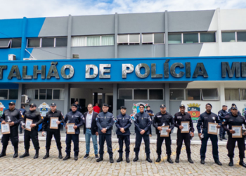 Prefeito e vice de Macaé participam da solenidade de 23 anos do 32º Batalhão da PM, destacando valorização da tropa e redução da criminalidade na região.
