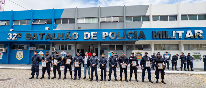 Prefeito e vice de Macaé participam da solenidade de 23 anos do 32º Batalhão da PM, destacando valorização da tropa e redução da criminalidade na região.
