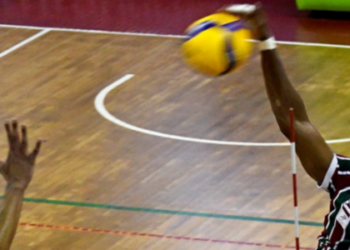 Fluminense vence o clássico contra o Flamengo por 3 sets a 0 e se classifica para a final do Campeonato Estadual de Vôlei Masculino.