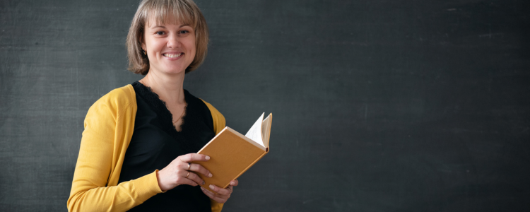 Relatório da OCDE aponta que o Brasil é destaque global no uso de inteligência artificial na educação, com mais da metade dos docentes aplicando ferramentas tecnológicas em aulas e avaliações.