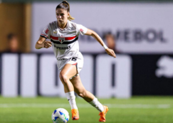 O São Paulo estreou com vitória na Libertadores Feminina 2025, batendo o San Lorenzo por 2 a 0 na Argentina. Gols de Millene e Camilinha garantiram os três pontos para o Tricolor.