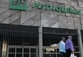 Ibama autoriza a Petrobras a perfurar poço exploratório na Foz do Amazonas, após cinco anos de análise. Decisão ocorre a poucos dias da COP30 e recebe críticas de ambientalistas.