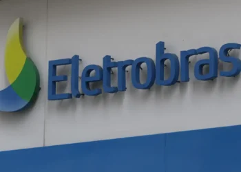 Privatizada desde 2022, Eletrobras anuncia novo nome e foco em inovação e valor de mercado.