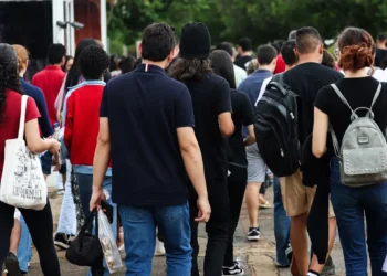 Após primeiro dia de provas, Enem terá gabarito divulgado antecipadamente na quinta.