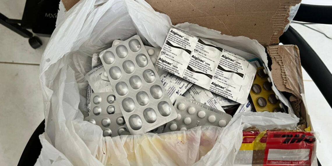 Polícia Federal prende dois suspeitos e desmantela esquema que enviava medicamentos controlados do Brasil para os EUA.