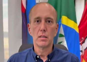 Rodrigo Manga, prefeito de Sorocaba, é afastado por 180 dias durante a segunda fase da Operação Copia e Cola, que investiga suspeitas de irregularidades em contratos de saúde.