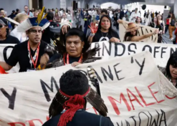 Protestos indígenas ganham força na COP30 e pressionam por demarcações e mudanças ambientais