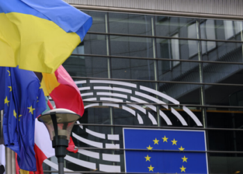 Sergey Lavrov critica o papel da Europa nas negociações sobre a Ucrânia e destaca propostas recentes dos Estados Unidos como caminho possível para avançar em um acordo de paz.