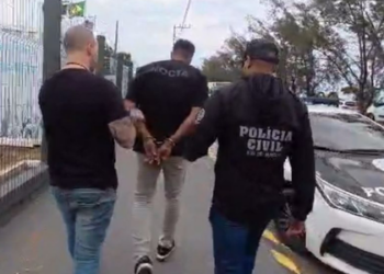 Redes sociais desafiam corporações policiais.