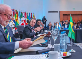Lula vai à Colômbia para discutir paz e segurança regional na Cúpula da Celac