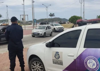 Feriado prolongado terá esquema reforçado em Cabo Frio, com foco em banhistas, trânsito, praias e acolhimento às famílias.