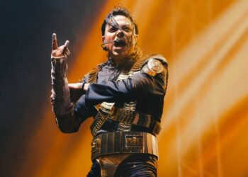 Maior festival de covers do Brasil começa nesta sexta (14) em Rio das Ostras, com três dias de shows, lazer e cultura. Programação inclui tributos a Marília Mendonça e Michael Jackson.