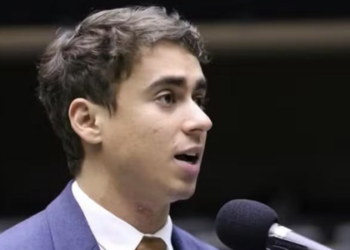 O Tribunal de Justiça do DF determinou que a rede social X apague, em até 48 horas, uma publicação do deputado Nikolas Ferreira (PL-MG) que chama o PT de “Partido dos Traficantes”. Decisão aponta dano à imagem do partido.