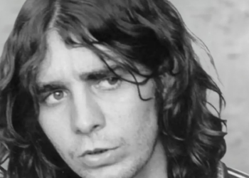 Lô Borges, um dos fundadores do Clube da Esquina, morreu aos 73 anos em Belo Horizonte. Lula e o Ministério da Cultura homenagearam o compositor, ressaltando seu legado para a música e a cultura brasileira.
