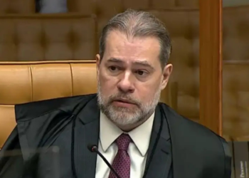 Ministro Dias Toffoli restringe uso de quebras de sigilo pela CPMI do INSS, mantém validade das medidas e transfere documentos para guarda do Senado Federal.