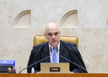Moraes determina perícia da PF para validar diagnóstico de demência de Augusto Heleno