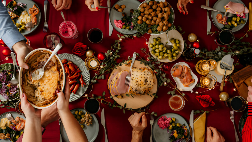 Guia da Anvisa ensina como cuidar da ceia e das sobras do Natal com segurança.